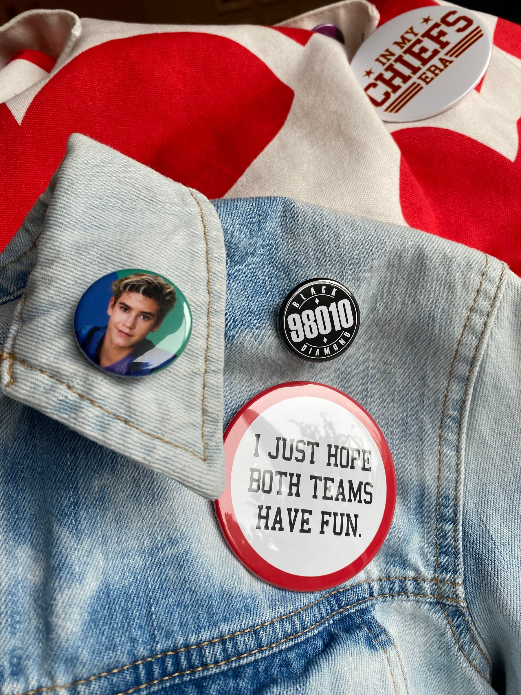 1.25" x 1.25" Mini Pinback Buttons